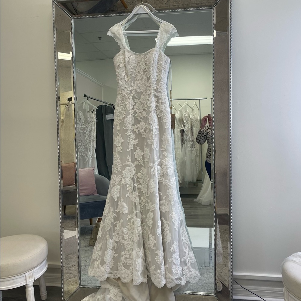 DEMETRIOS “NEW W/TAGS” Wedding Gown